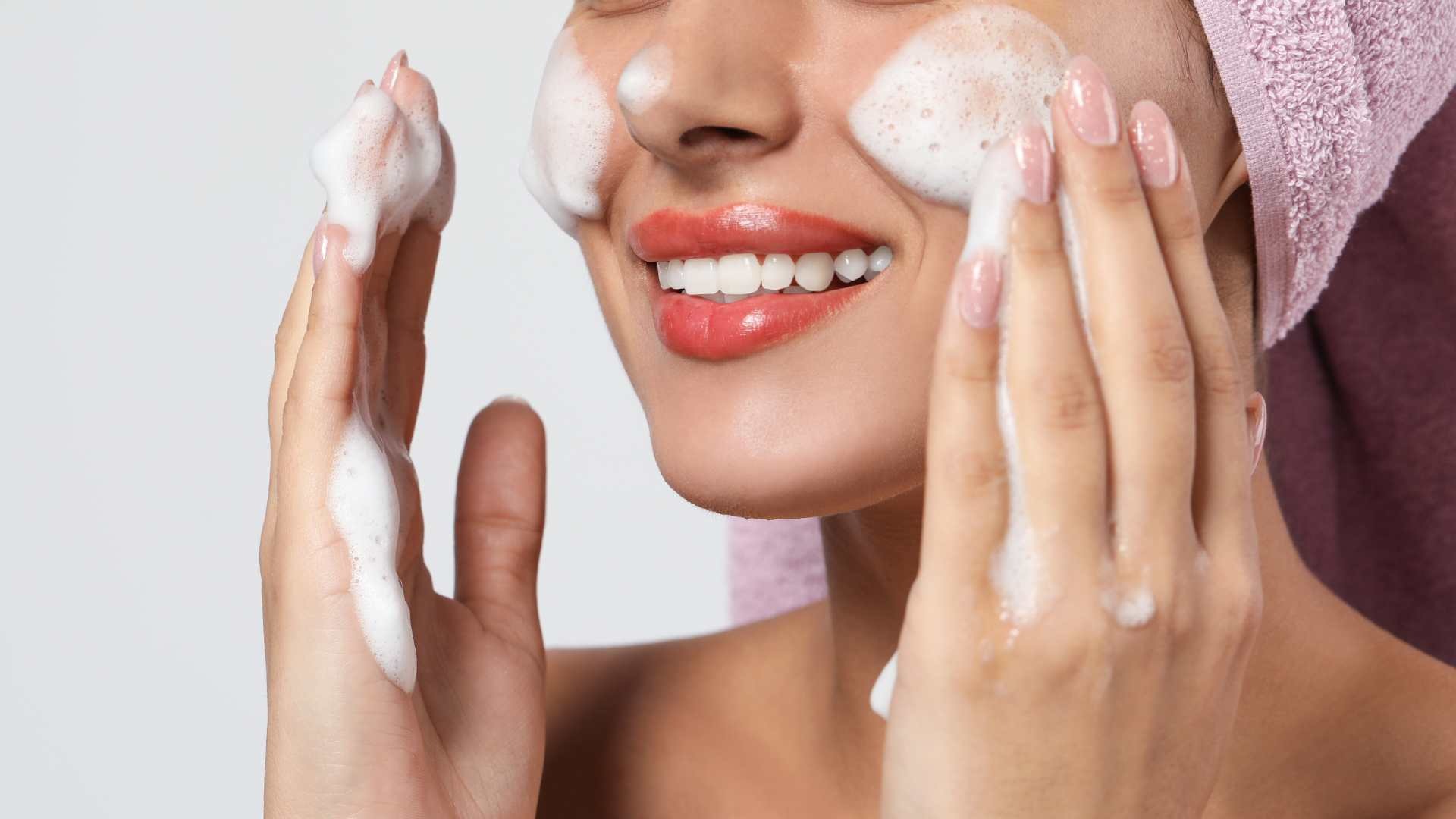 Doppia Detersione: Il Segreto di una Pelle Radiante con Skin in Wonderlab